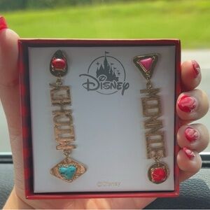 Brand new in gift box Disney Mickey & Minnie dangle Earrings
